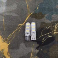 تعدادی لامپ سکن