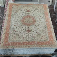 فرش دستبافت تک ۹متری ۵۰رج علیا کارکرده گل‌ ابریشم|فرش|تبریز, |دیوار