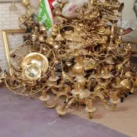 فروشنده و خریدار انواع لوستر برنزی و آبکاری