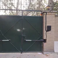 نصب جک درب پارکینگ و حیاط و نصب آرام بند و دوربین