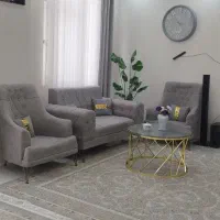 مبل چسترنیم ست چهارنفره همراه باجلومبلی وعسلی