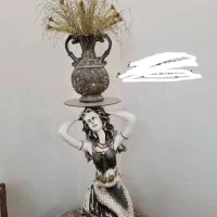 میز و گلدان پلی استر