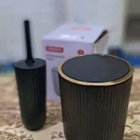 سطل و جاروی سرویس بهداشتی
