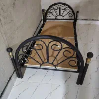 تخت خواب فلزی