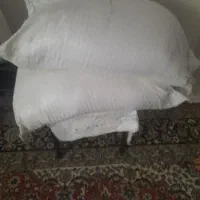 دوعدد آرد فروشی