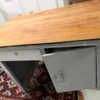 میز تحریر و کامپیوتر