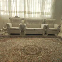 مبل 7 نفره کلاسیک کرم روشن در حد نو