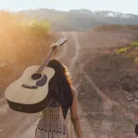 آموزش گیتار مبتدی با تخفیف ویژه