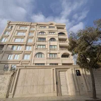 آپارتمان ۱65متری/ پارکینگ اختصاصی/ زیر فی مطقه