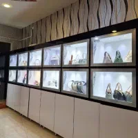 ویترین فروشگاه مناسب نقره فروشی بدلیجات ساعت و