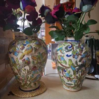 یک جفت  گلدان آنتیک بدون گل