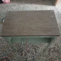 میز فلزی