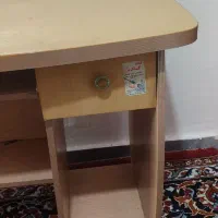 میز کامپیوتر فروش فوری بدلیل کمبود جا|میز تحریر و کامپیوتر|اهواز, فتح|دیوار