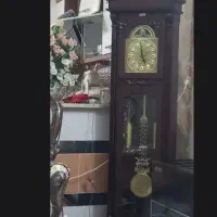 کیف و ساعت ایستاده و گاز