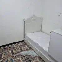 تخت نوجوانی و نوزادی