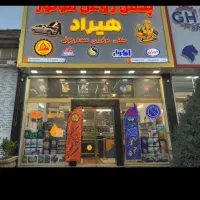نیروی آقابرای کار در فروشگاه پخش روغن موتور