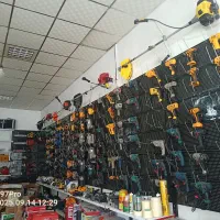 استخدام صندوقدار و فروشنده هایپر ابزار