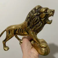 مجسمه برنجی