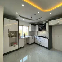 ۹۵ متر نوساز/خیابان طالقانی/دارای وام قابل انتقال