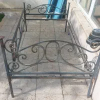 تخت اهنی فرفوژه