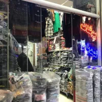 ویترین مغازه شیشه سکوریت|فروشگاه و مغازه|بروجرد, |دیوار