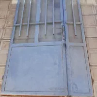 درب ورودی ساختمان