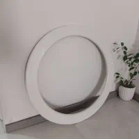 قاب چوبی دور آینه