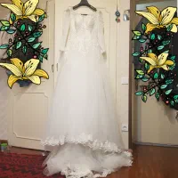 لباس عروس مزون دوزد دم بلند دوتیکه