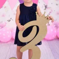 به یک نفر خانوم مجرد جهت نگهداری دخترم