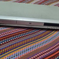 یک دستگاه دی وی دی سالم