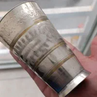 یک دست لیوان قدیمی و قاشق