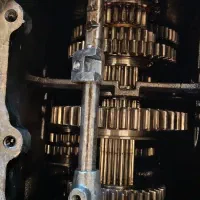 تعمیرکار تراکتور سیار و در مغازه