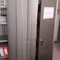 صندلی .میز .کمد فلزی بایگانی.یخچال|دفتر کار|لار, |دیوار