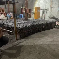 نقطه زن مفتول و کارگر ساده