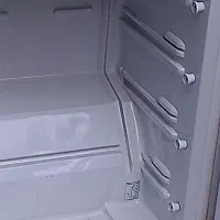 یخچال بدونه موتور وتعدادی وسایل داخل فریزرویخچال|یخچال و فریزر|اصفهان, ابر|دیوار