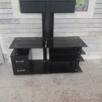 میز تلویزیون شیشه ای