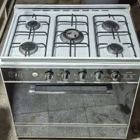 اجاق گاز 5 شعله طرح فر در حد نو