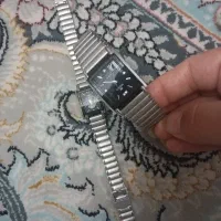 ساعت هاست هستن نو فقط باتری نداره