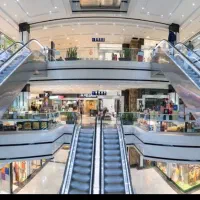 استخدام نیروی کار در بازار(کفش فروشی)