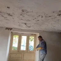 شاگرد گچ کاری