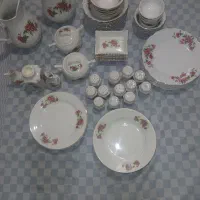 سرویس چینی گل سرخ استفاده نشده