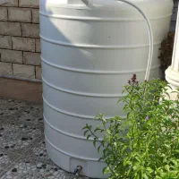 مخزن آب نو ۱۰۰۰ لیتری- دو هفته استفاده شده