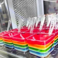 کیک اسلایسی و ژله چند رنگ تک نفره|خوردنی و آشامیدنی|قم, نیروگاه|دیوار