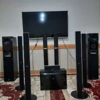 تعدادی وسیله صوتی تصویری