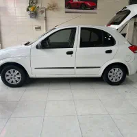 وسیله نقلیه سواری