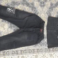پیراهن و شلوار ذغالی و لباس و کفش کشتی