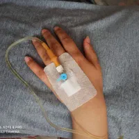 خدمات پرستاری پزشک متخصص تزریقات سرم تراپی پانسمان