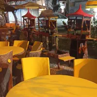 میز وصندلی وکباب پز بتنی