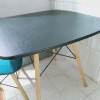 دوعددمیز و۶عددصندلی تمیزدرحدنو