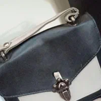 کیف دوشی|کیف، کفش، کمربند|تربت‌حیدریه, ترمینال|دیوار